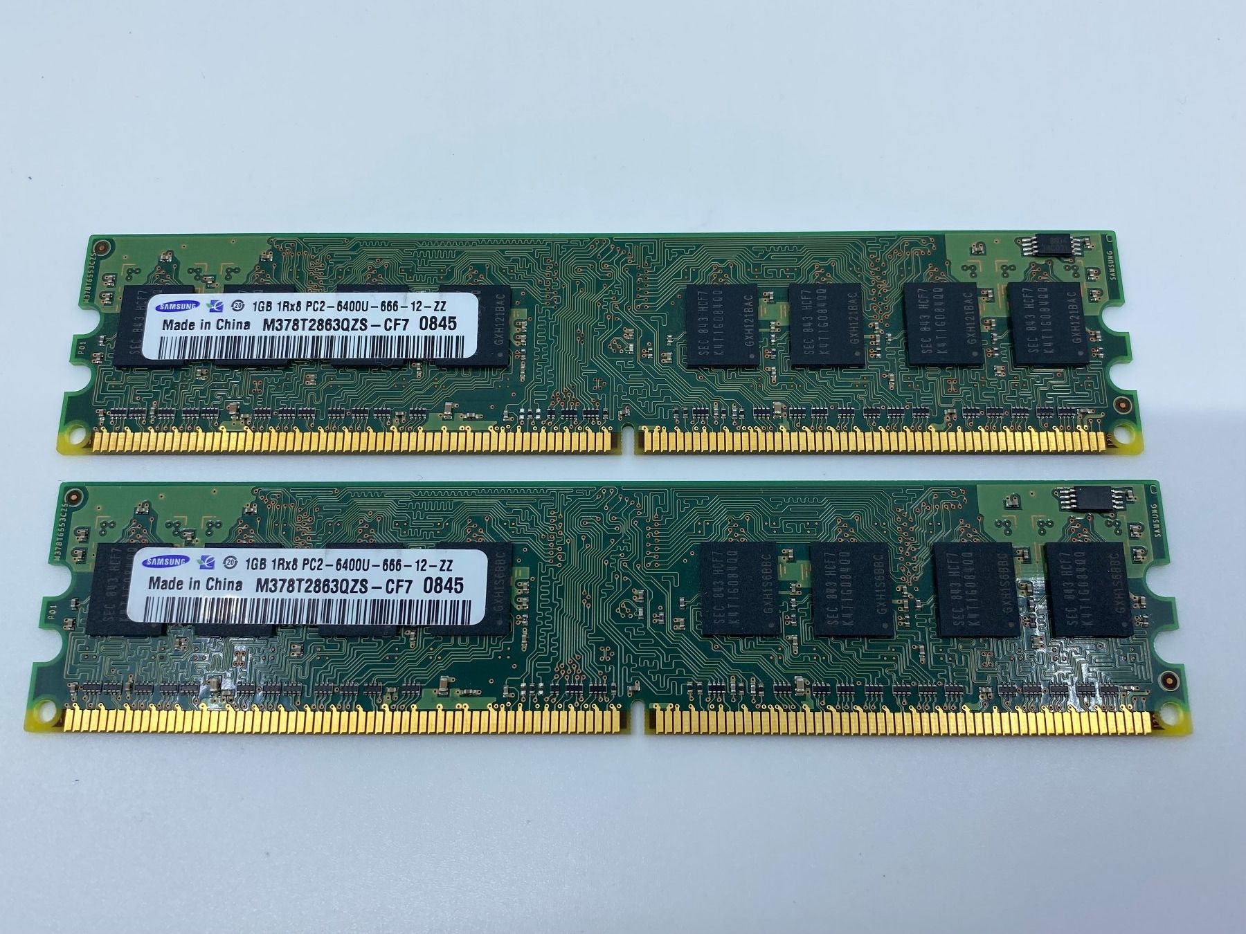 Hewlett Packard Memoria / RAM: 2 Samsung 1GB 1Rx8 PC2 - 6400U – Usato da Langwiesen venduto da Restposten-24
