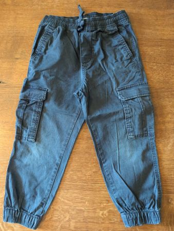 H&M Hose blau Grösse 110 mit Seitentaschen & Gummizug