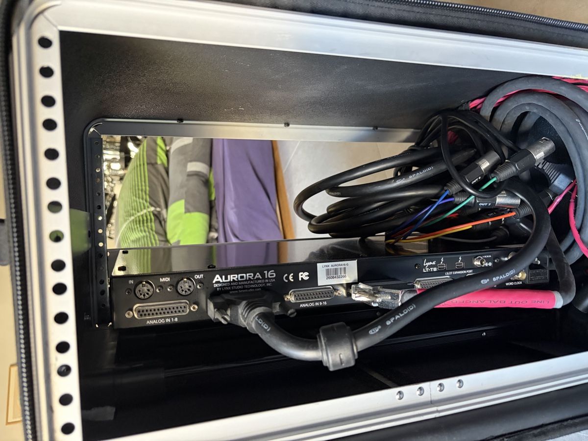 Convertisseur Lynx Aurora 16 avec rack Gator inclus (Gebraucht) in ...