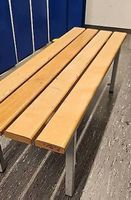 Sitzbank zB. für Garderobe aus Holz mit Metallgestell