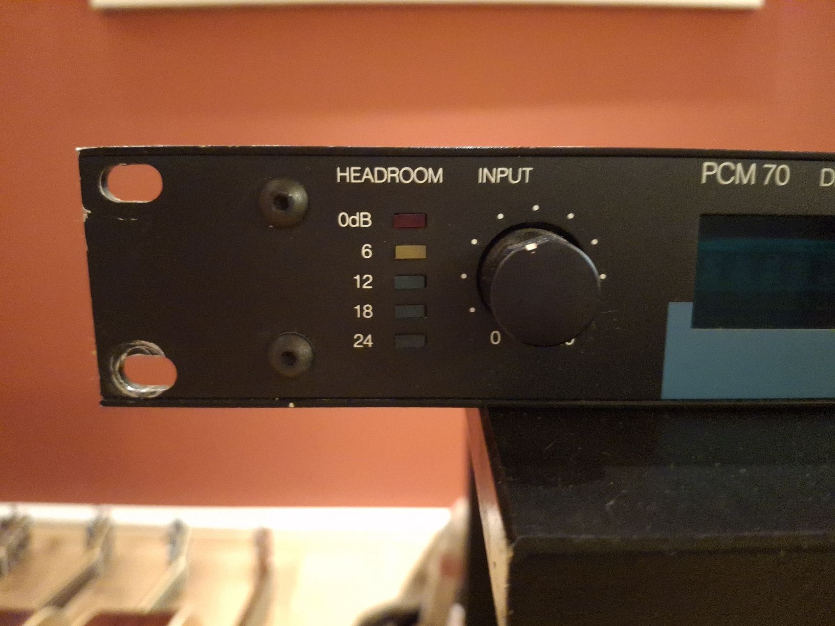 Strumenti musicali: Lexicon PCM 70 Version 2.0 Hallgerät Reverb – Usato da Altikon venduto da willtell 1