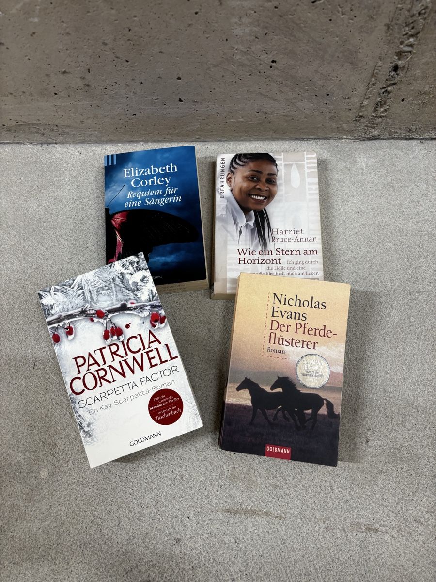 Libri: 4 Taschenbücher: Cornwell, Corley, Evans, Bruce-Annan – Usato da Thürnen venduto da midget02