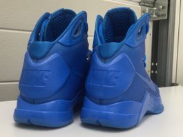 NIKE HYPERDUNK 08       42.5