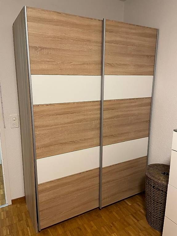 Schränke: Kleiderschrank – Gebraucht aus Küsnacht ZH von pet_65zf