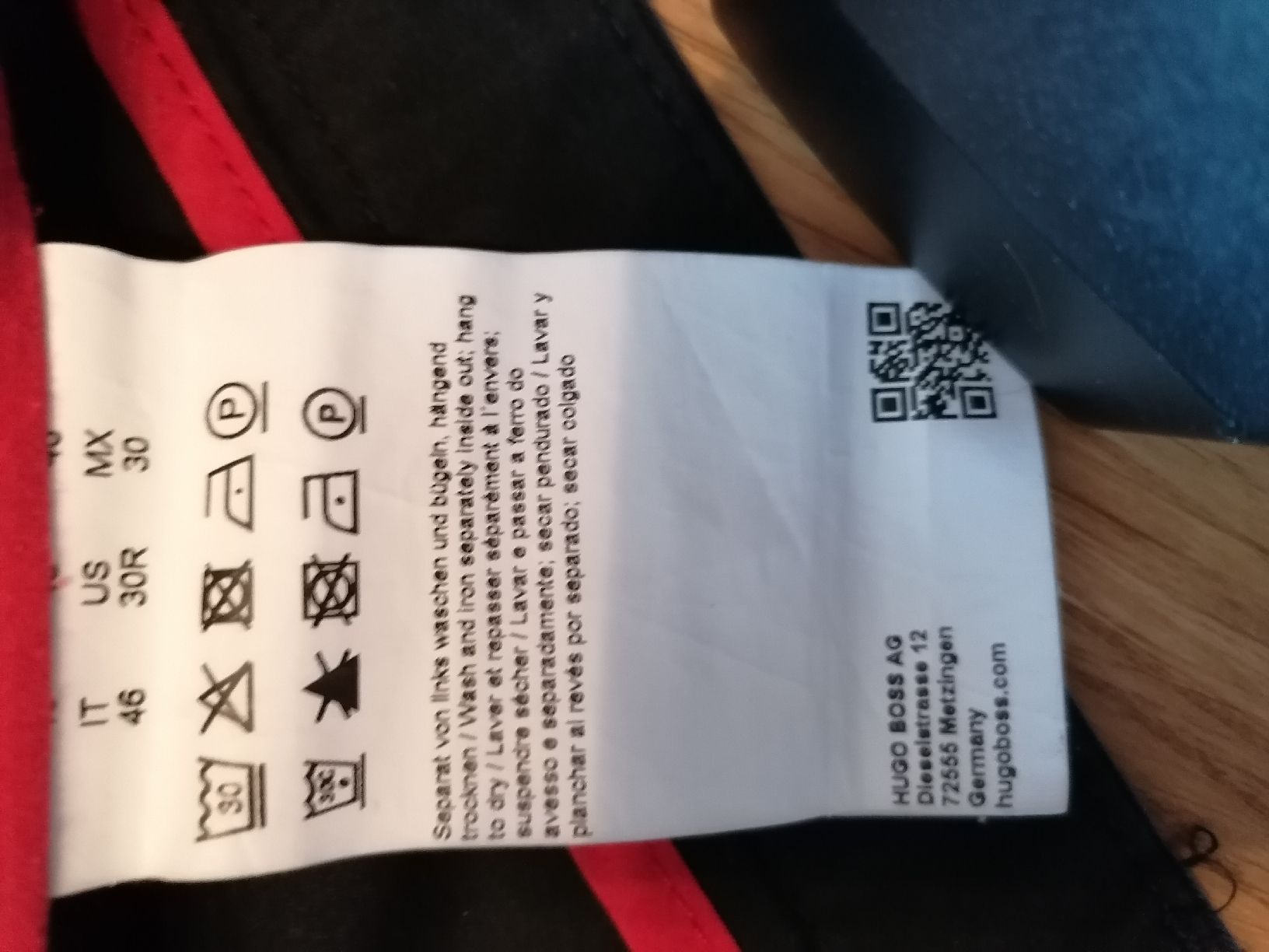 Pantaloni: Hosen Hugo Boss  – Usato da Adliswil venduto da Romanista1927 2