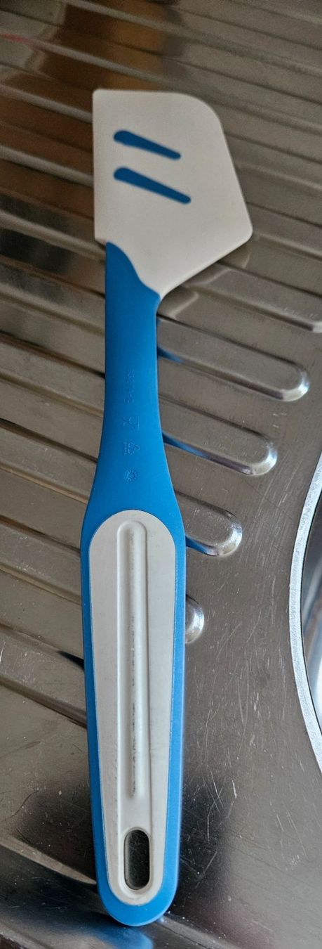 Tupperware Contenitori & Simili: Silikon Teigschaber – Nuovo e nell'imballaggio originale da Hasle b. Burgdorf venduto da buddle32