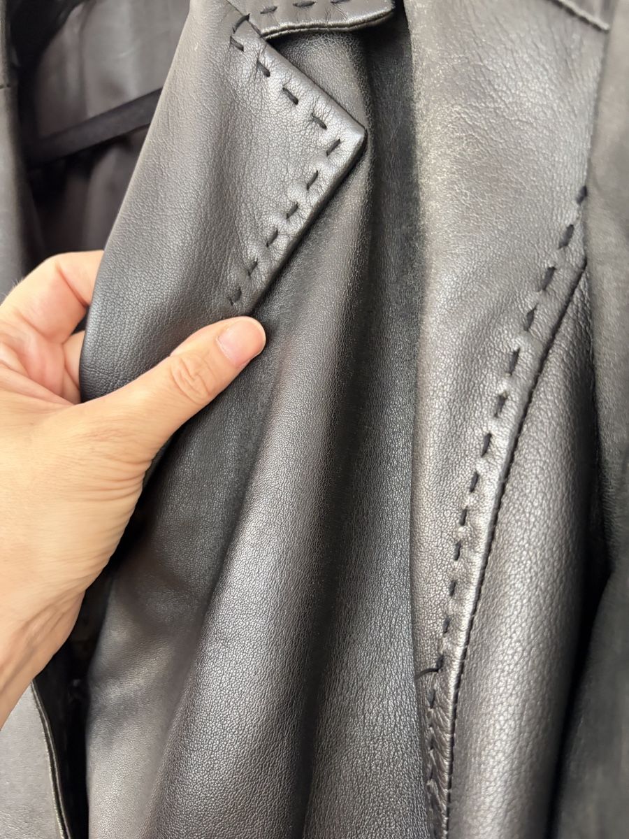 Giacche: Schwarze Lederjacke, M- L, top Zustand – Usato da Zürich venduto da Ambrette9 1