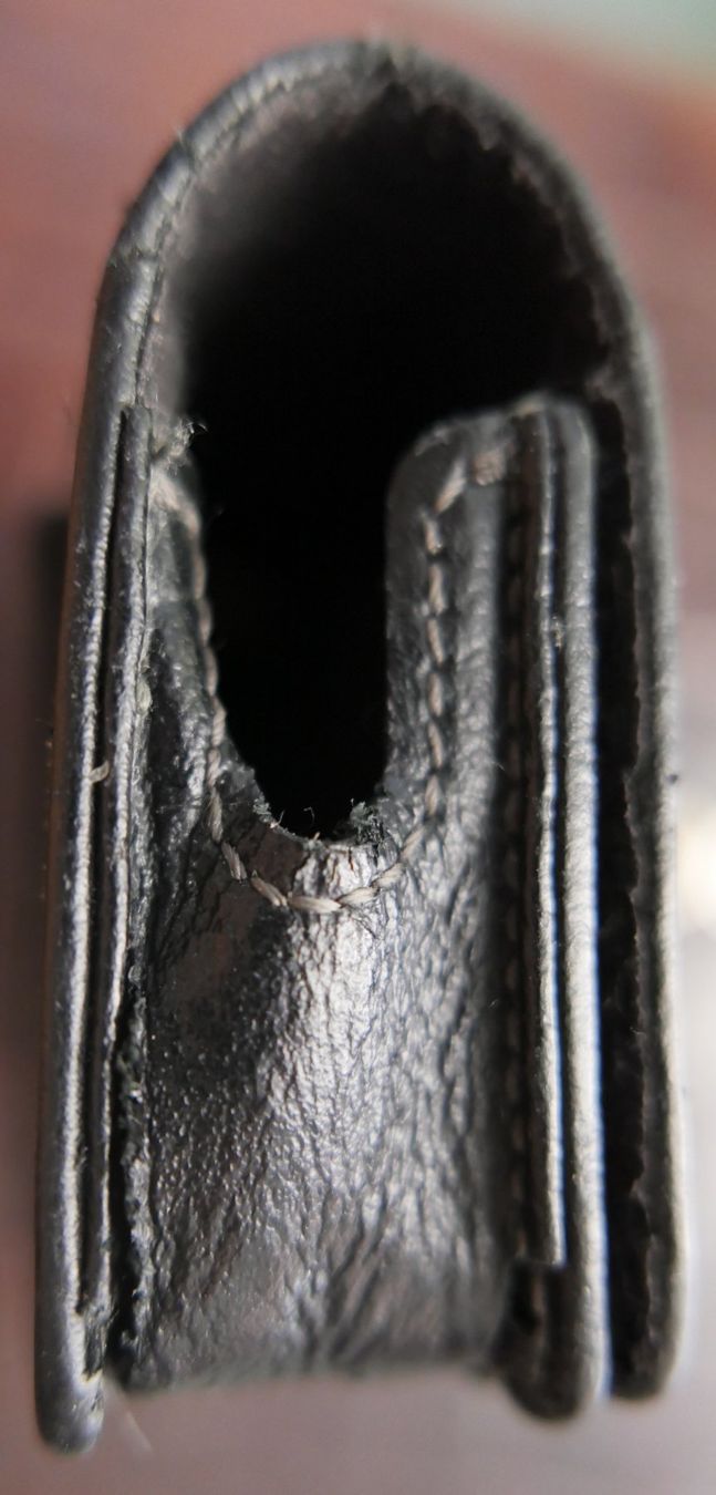 Canon Borse: Étui caméra CANON en cuir souple, noir. Usagé. – Usato da Nyon venduto da WHTF 6