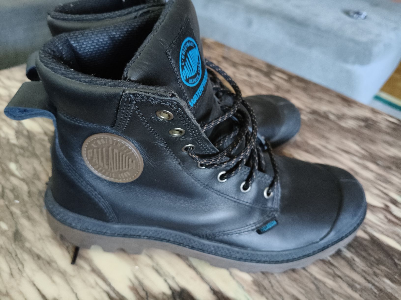 Palladium Scarpe da uomo: Palladium Waterproof Boots Men Size 44 Black Leather – Usato da Zürich venduto da sha_vw65 3