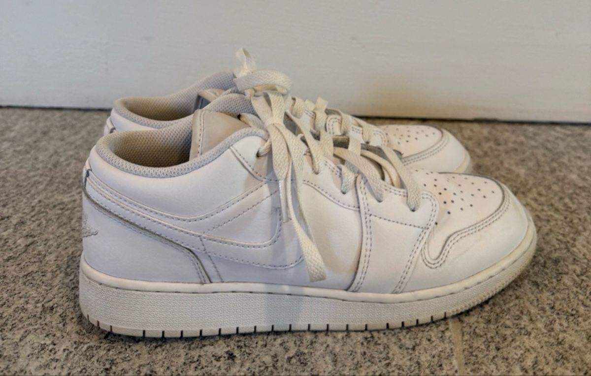 Jordan Herrenschuhe: Nike/Jordan – Neu (gemäss Beschreibung) aus Luzern von smi_2sqv