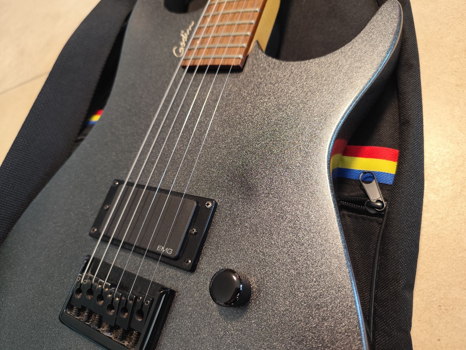 Godin Strumenti musicali: E-Gitarre Godin Redline1 Graphite – Usato da Aadorf venduto da Edubarbosa 2