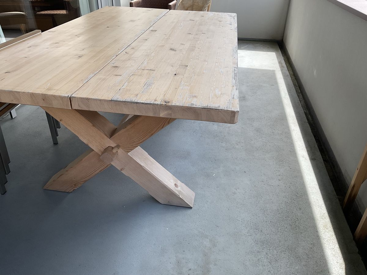 Tische: Gartentisch Massivholz mit Patina – Gebraucht aus Holzhäusern ZG von foxy_88 4