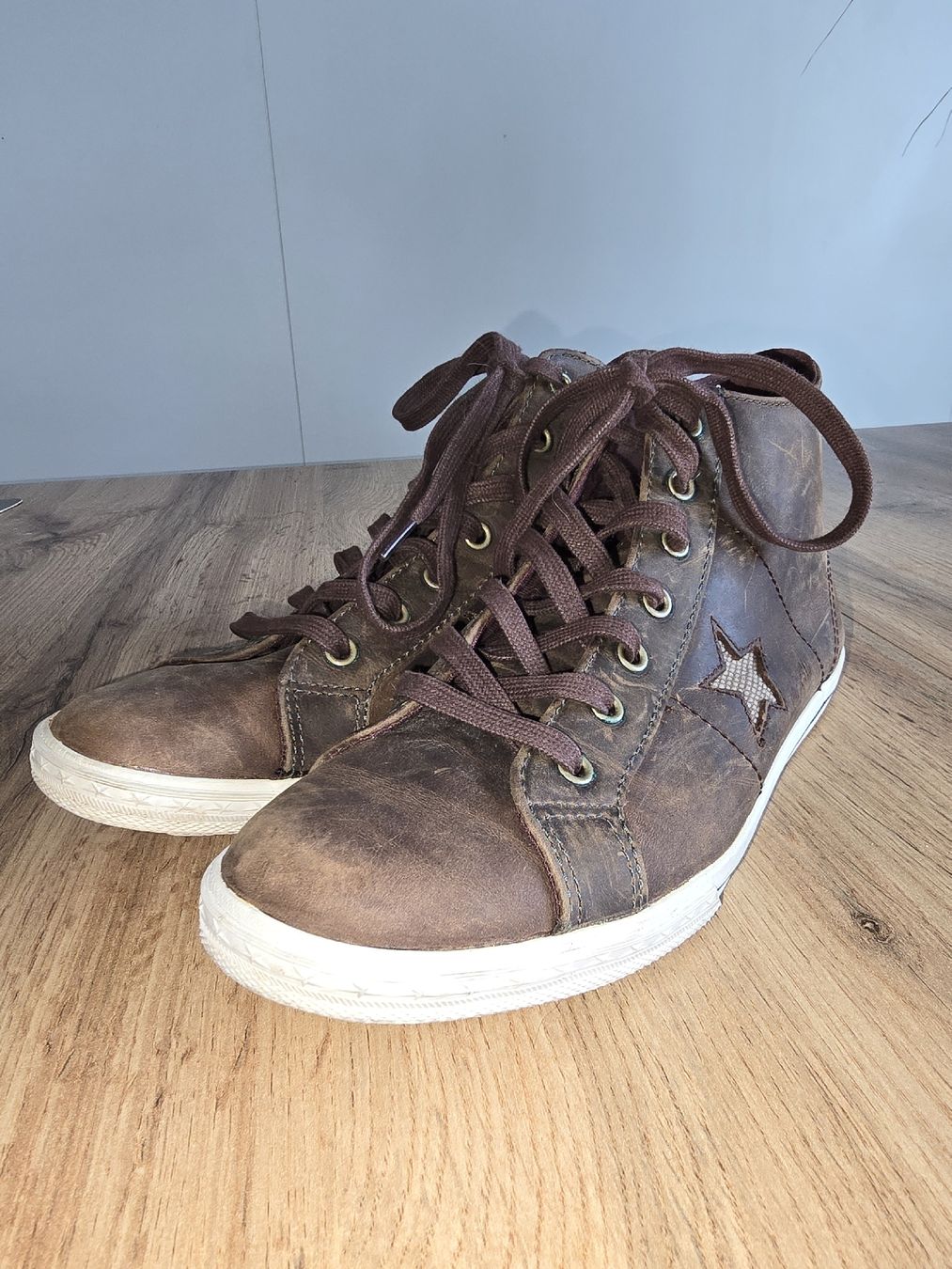 Scarpe da donna: Converse One Star hautes brun cuir vintage – Nuovo (secondo la descrizione) da Champagne venduto da LoomiStudio 4