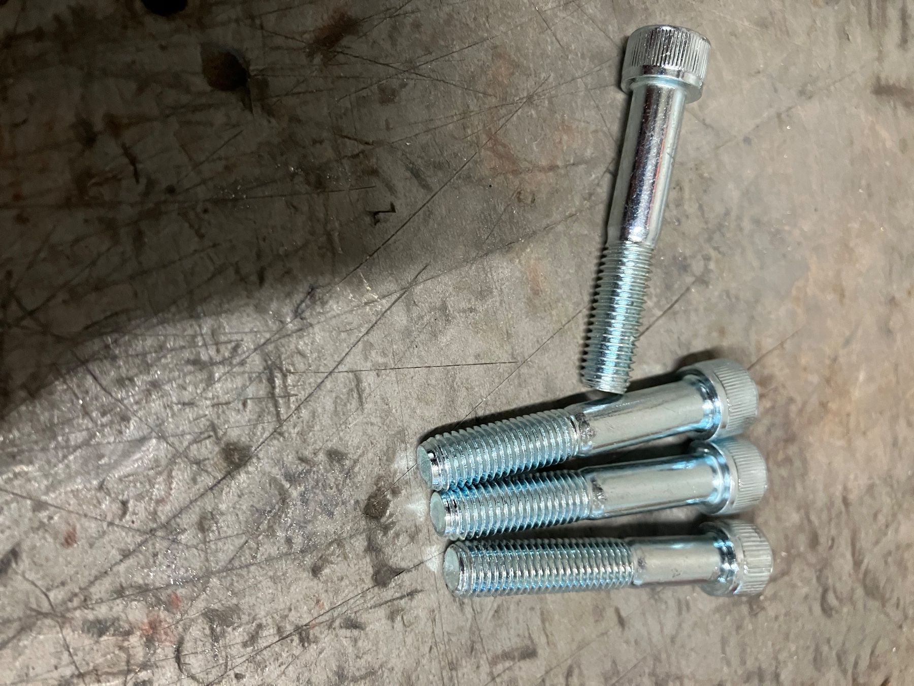 Puch Mofas: Puch Maxi Gabelplatten Schrauben M7x46mm – Neu und originalverpackt aus Balgach von Boehni52