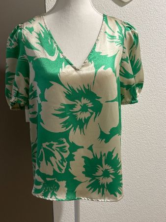 Shirt mit Blumenmuster von Vila Gr. 38