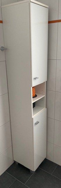 Schränke: Badezimmer-Schrank weiss – Gebraucht aus Wädenswil von HappyCH