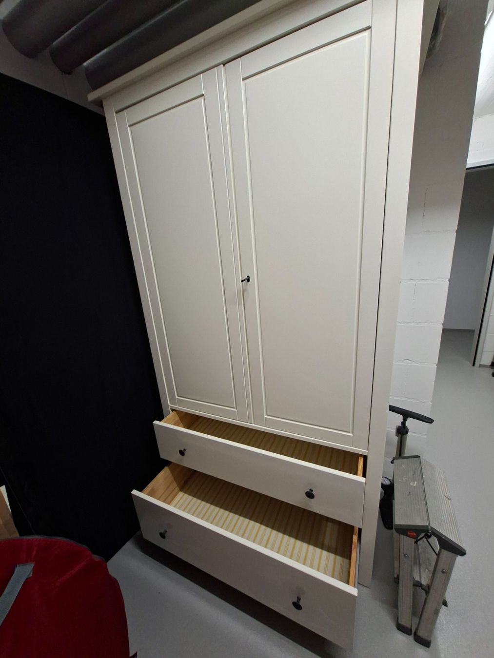 Ikea Armadi: IKEA Schrank Hemnes – Usato da Büren an der Aare venduto da Sabinem71 3