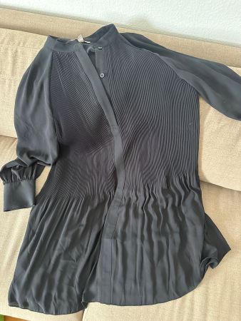 Leichtes Midi-Kleid Schwarz mit Plissée