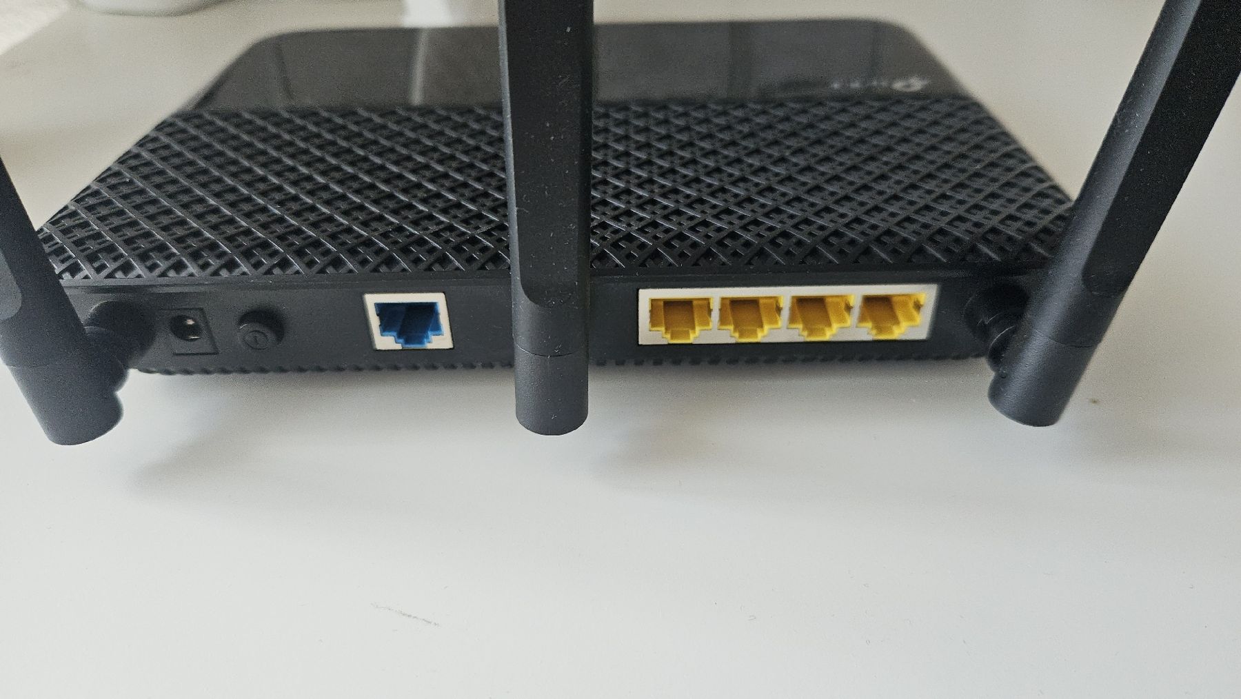 TP-Link Modem & Router: Routeur TP-Link Archer C2300 Gigabit MU-MIMO – Usato da Le Landeron venduto da C_e_d_r_i_c 2