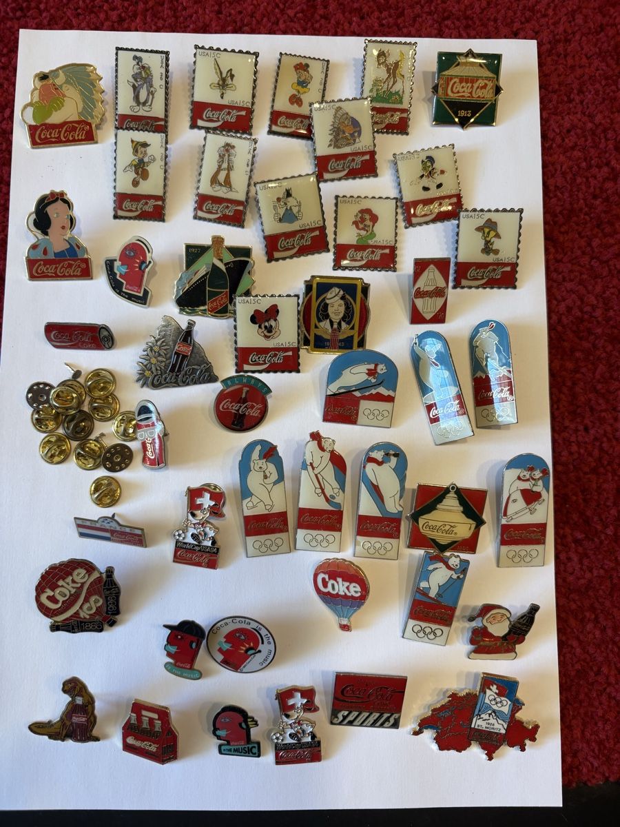 Broschen & Nadeln: Mehr als 40 Stuck coca Cola Pins – Gebraucht aus Murten von Tzaugg 2