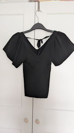 ONLY Top mit Flügelärmel, Schwarz, Grösse S