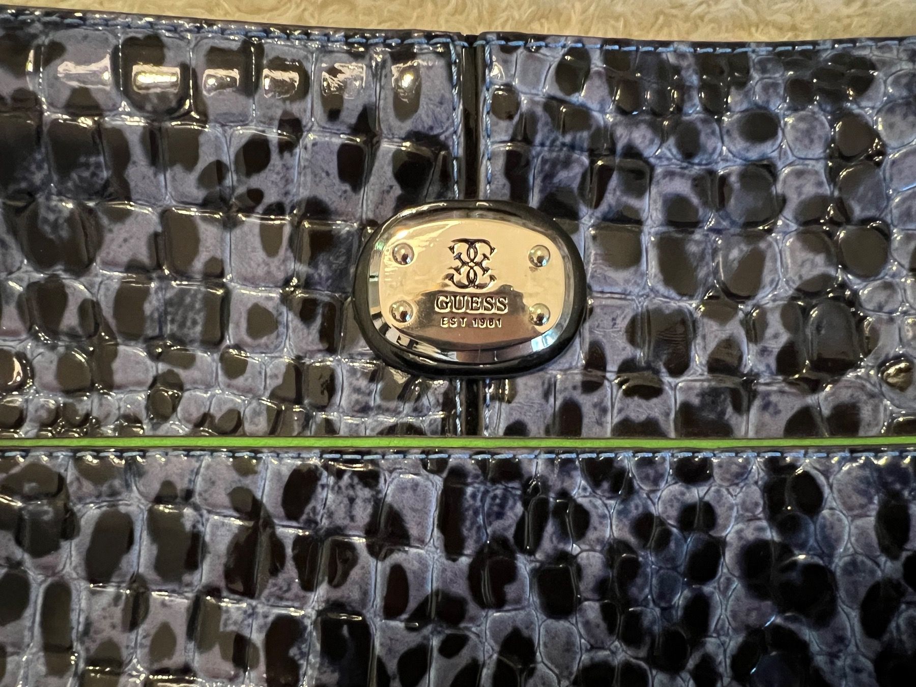 Guess Borse da donna: Guess Clutch - Blue & leopard pattern – Usato da Dübendorf venduto da ClaraS. 3