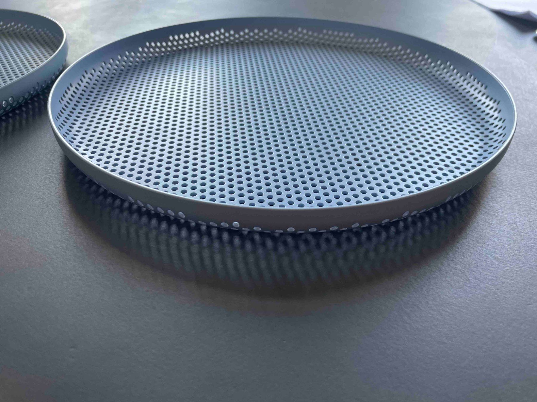 Hay Piatti di portata: Hay perforated tray, pair – Usato da Vevey venduto da sae_x6fg 3