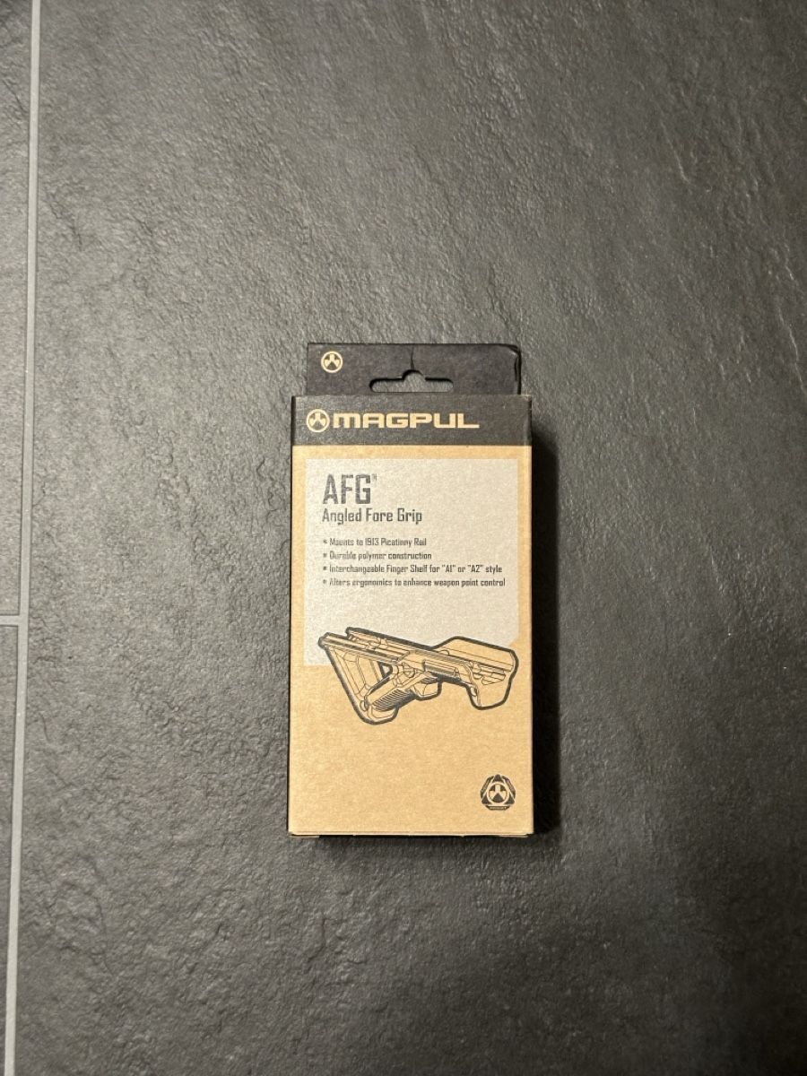 Tiro a segno: Magpul AFG - Neuwertig mit originalverpackung – Usato da Härkingen venduto da niki46