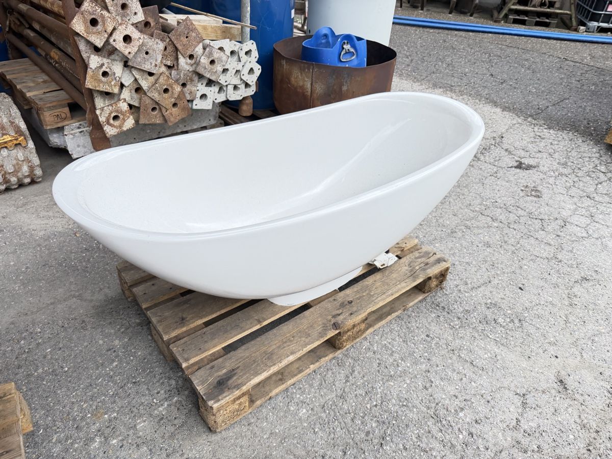 Vasche da bagno: Freistehende Badewanne – Usato da Schindellegi venduto da lucky34 1