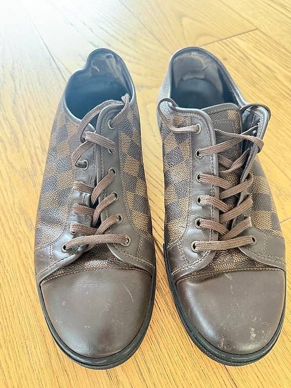 Chaussures hommes: Louis Vuitton Leather Sneakers / Schuhe Grösse 8.5 – D'occasion à Immensee par nadine.o