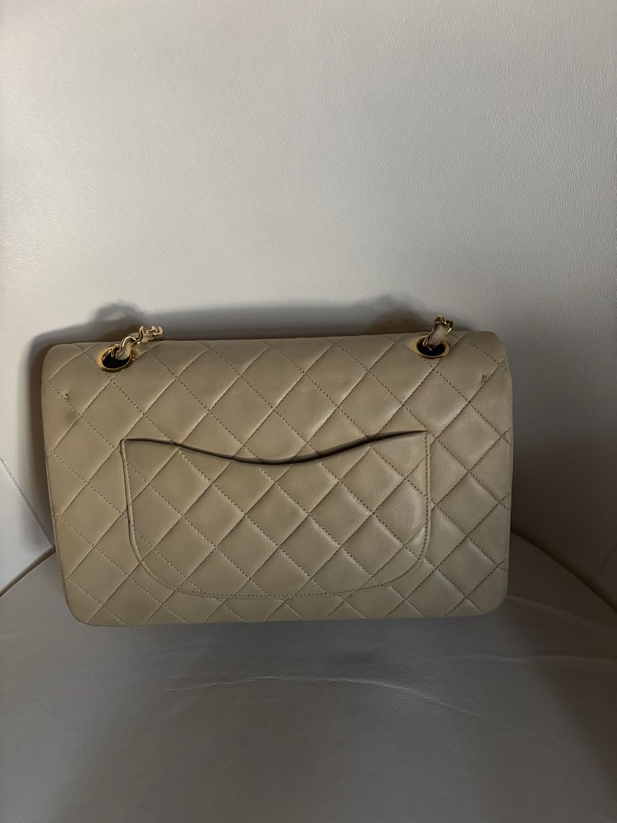 Chanel Borse da donna: Chanel Medium Flap Bag in Beige – Usato da Zollikon venduto da han_rvt8 2