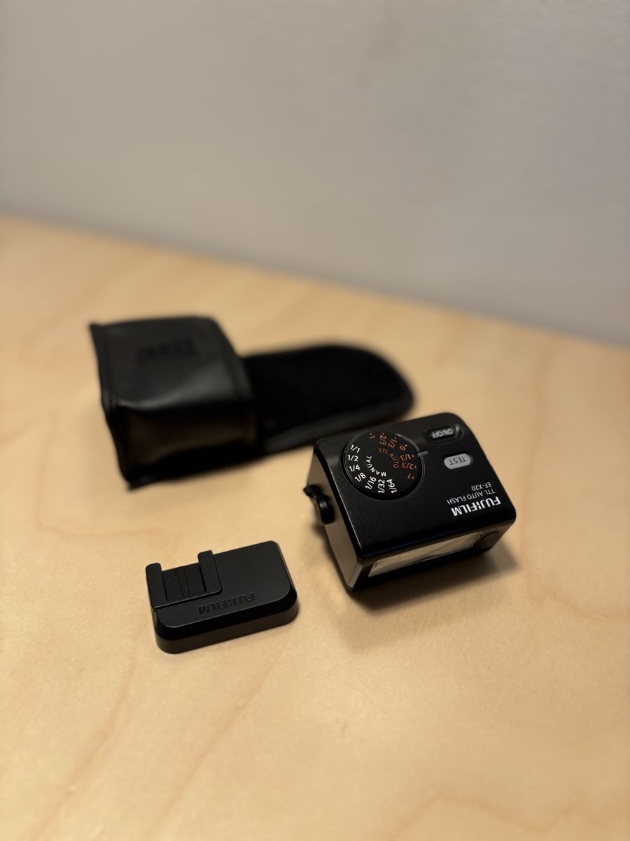 Fujifilm Flash: Fujifilm EF-X20 TTL Flash – Nuovo (secondo la descrizione) da Zürich venduto da Areyes01 1