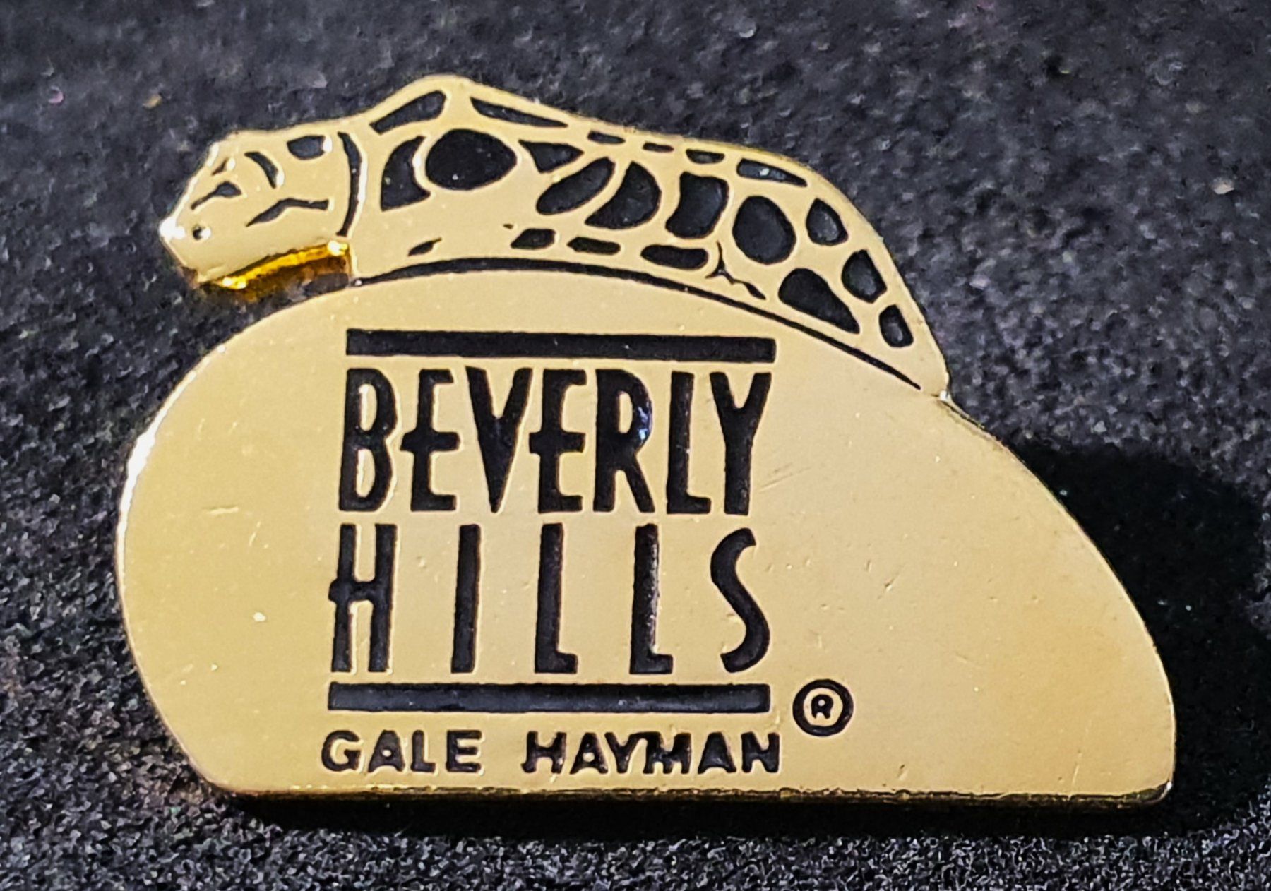 Placchette & Badge: CC894 - Pin BEVERLY HILLS / Gale Hayman – Usato da Reinach BL venduto da Boston-Verkauf