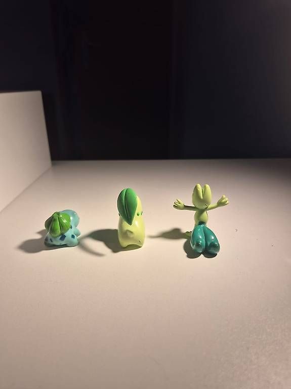 Giocattoli: Vintage 90s-00s Pokemon Grass starters Figurines – Usato da Echallens venduto da cha_6vnf 2