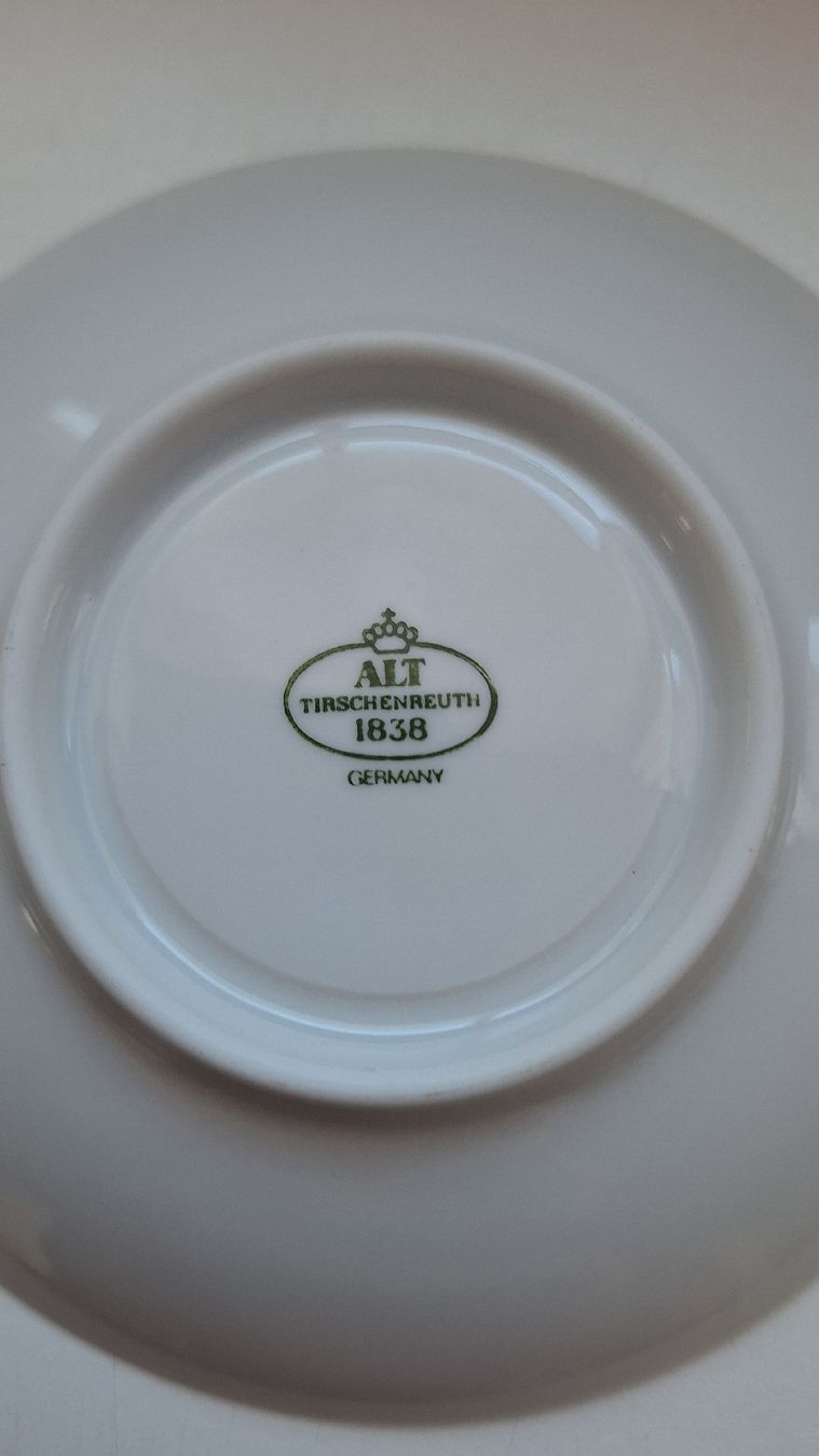 Tazze: Edle Tirschenreuth Teetasse mit Unterteller max 8 stk – Nuovo e nell'imballaggio originale da Schwarzenbach SG venduto da ct-porzellan 2