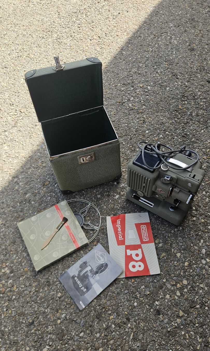 Proiettori: Projecteur Eumig P8 Imperial avec mallette – Usato da La Chaux-de-Fonds venduto da exup-51 2
