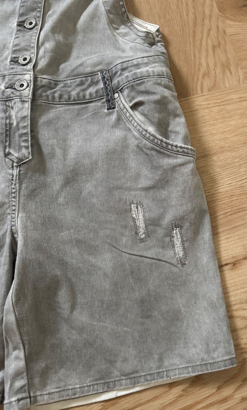 Jumpsuits: NILE LATZHOSE KURZ GR. S – Gebraucht aus Walperswil von So1me25 5