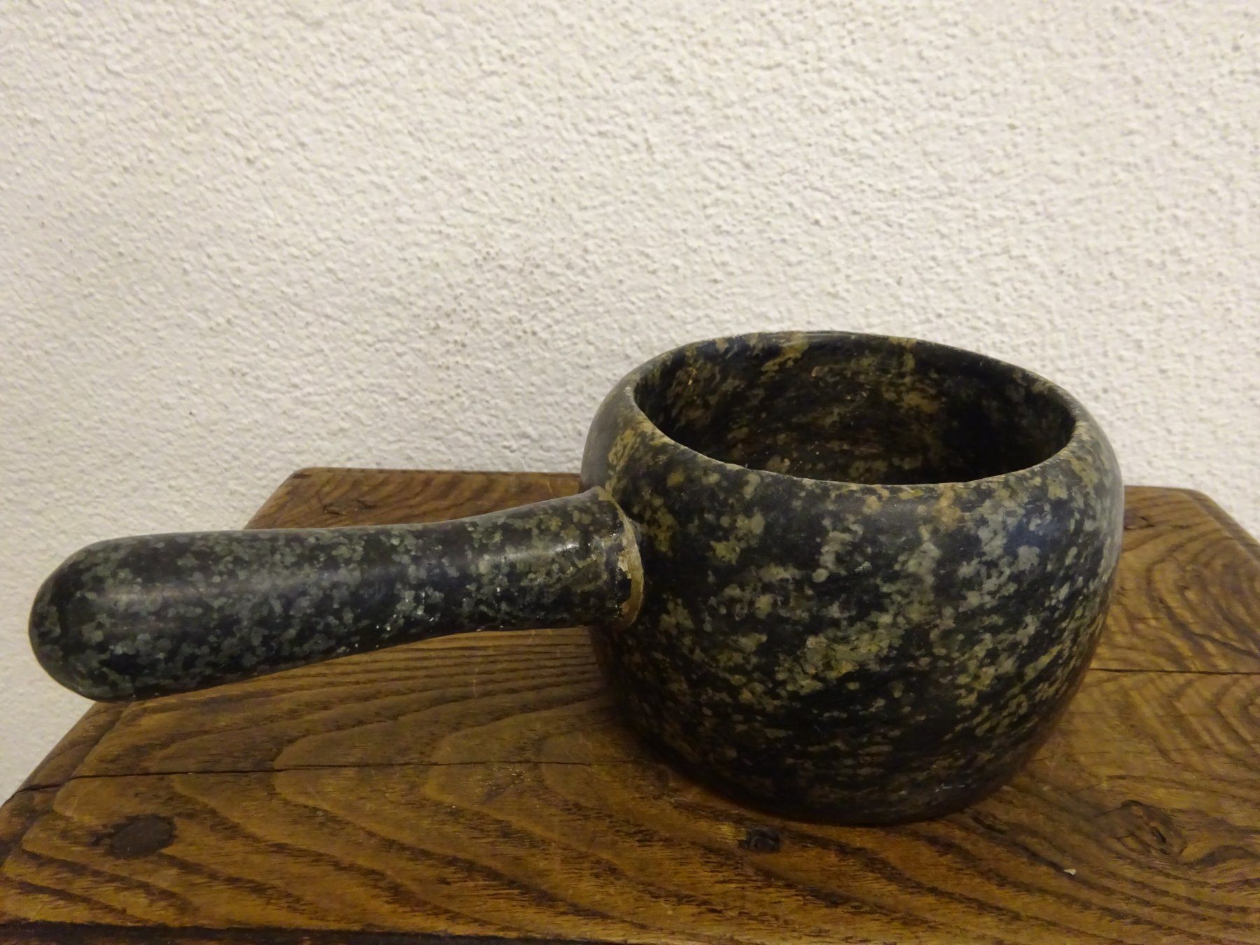 Schalen: Antiker Behälter Jade / China Japan – Gebraucht aus Esslingen von eintagammeer