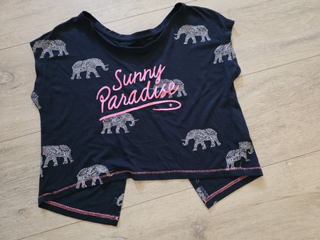 T-Shirt dunkelblau Grösse 134/140 Elefantenprint