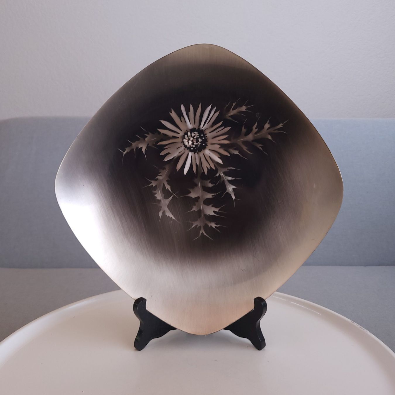 WMF Piatti di portata: 60er J." WMF EP BRASS " Wandteller oder Schale dekor Distel – Usato da Savièse venduto da qm2710 1