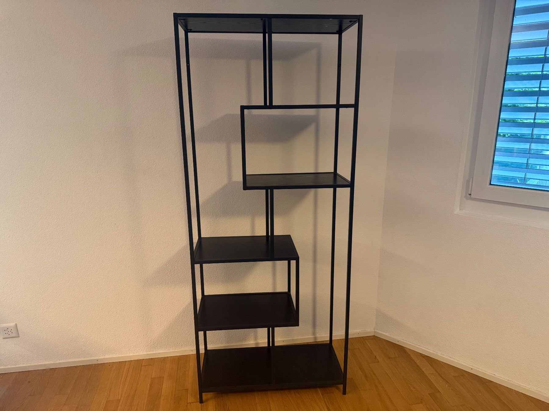 Scaffali: Bücherregal schwarz modern – Usato da Hendschiken venduto da emstan 1