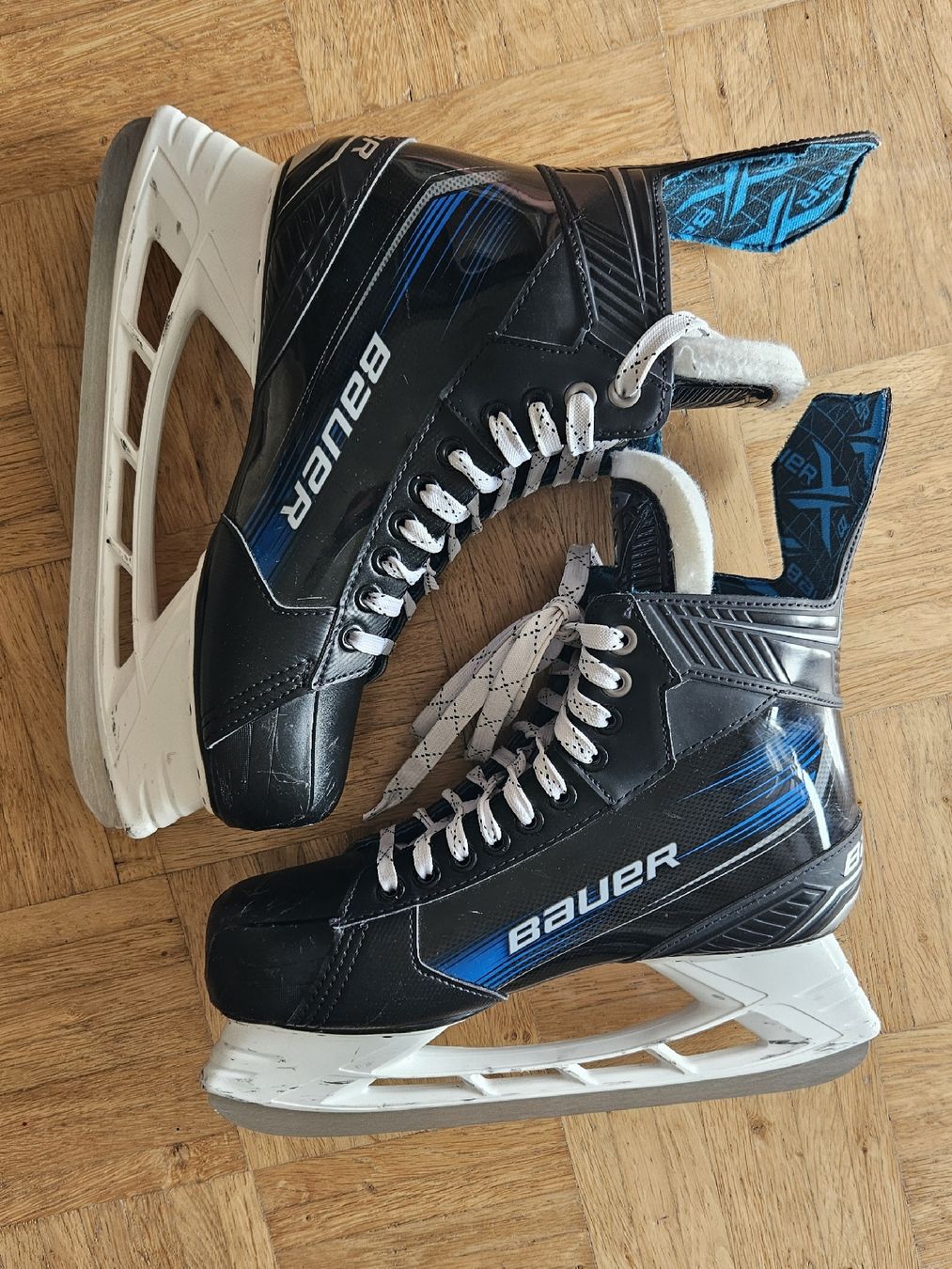Bauer Pattini da ghiaccio: Eishockeyschlittschuhe Bauer X Grosse 9 D – Usato da Uttigen venduto da Mb10001 1