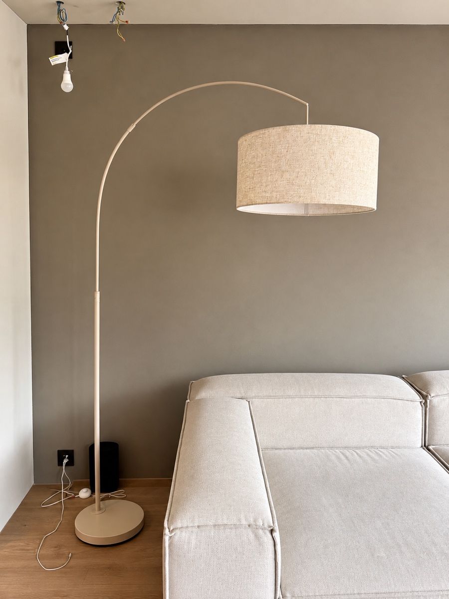 Westwing Lampade: Westwing Bogenlampe in beige – Usato da Kerns venduto da ram_8f8t