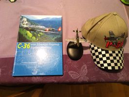 C-36 Flieger Buch,Modellflugzeug & Cap P-51 Mustang Set