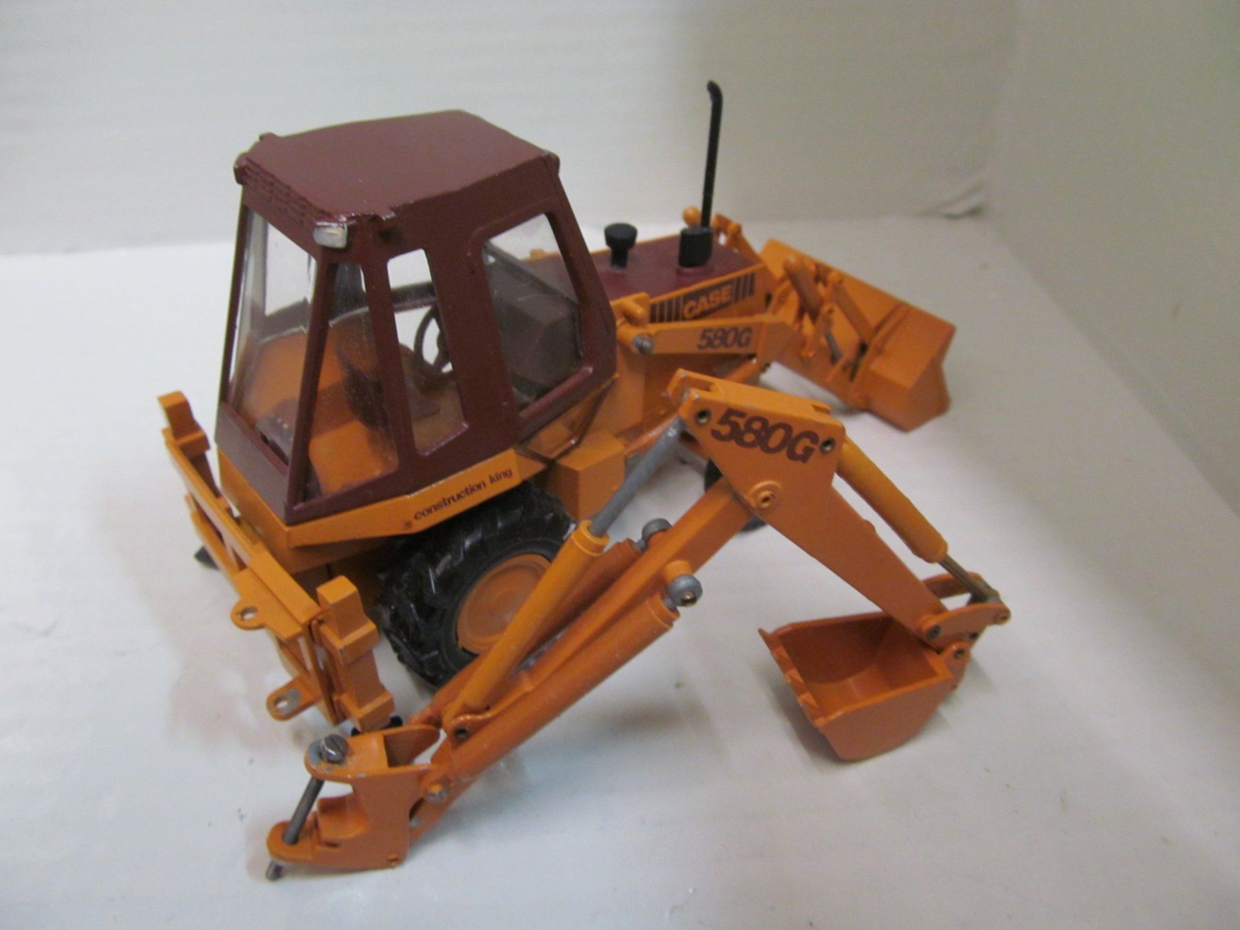 Conrad Modellbausätze & Standmodelle: CASE 580 G FRONT-HECK  LADER  CONRAD 1:35 – Neu (gemäss Beschreibung) aus Grueningen von malamut56 4