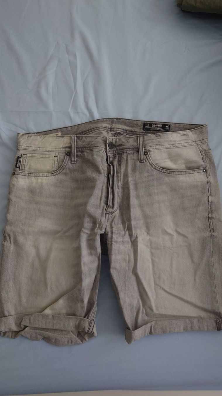 Pantaloni: Short Noir délavé – Nuovo (secondo la descrizione) da Cugy VD venduto da Twinsen93