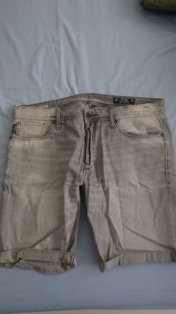 Short Noir délavé