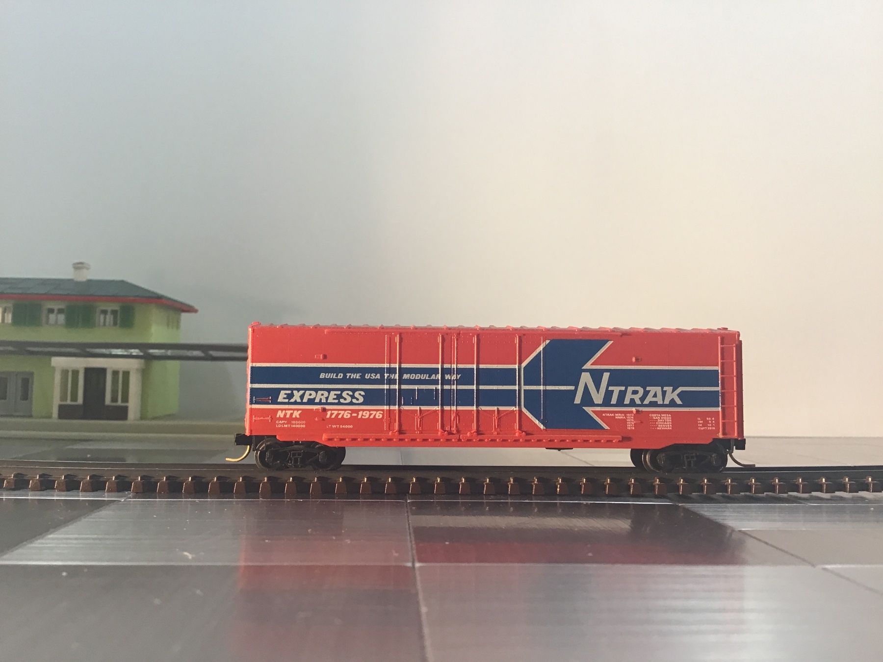 Micro Trains Line Modelleisenbahnen: MICRO TRAINS GÜTERWAGEN SPUR N – Gebraucht aus Männedorf von Modellbau-wyss
