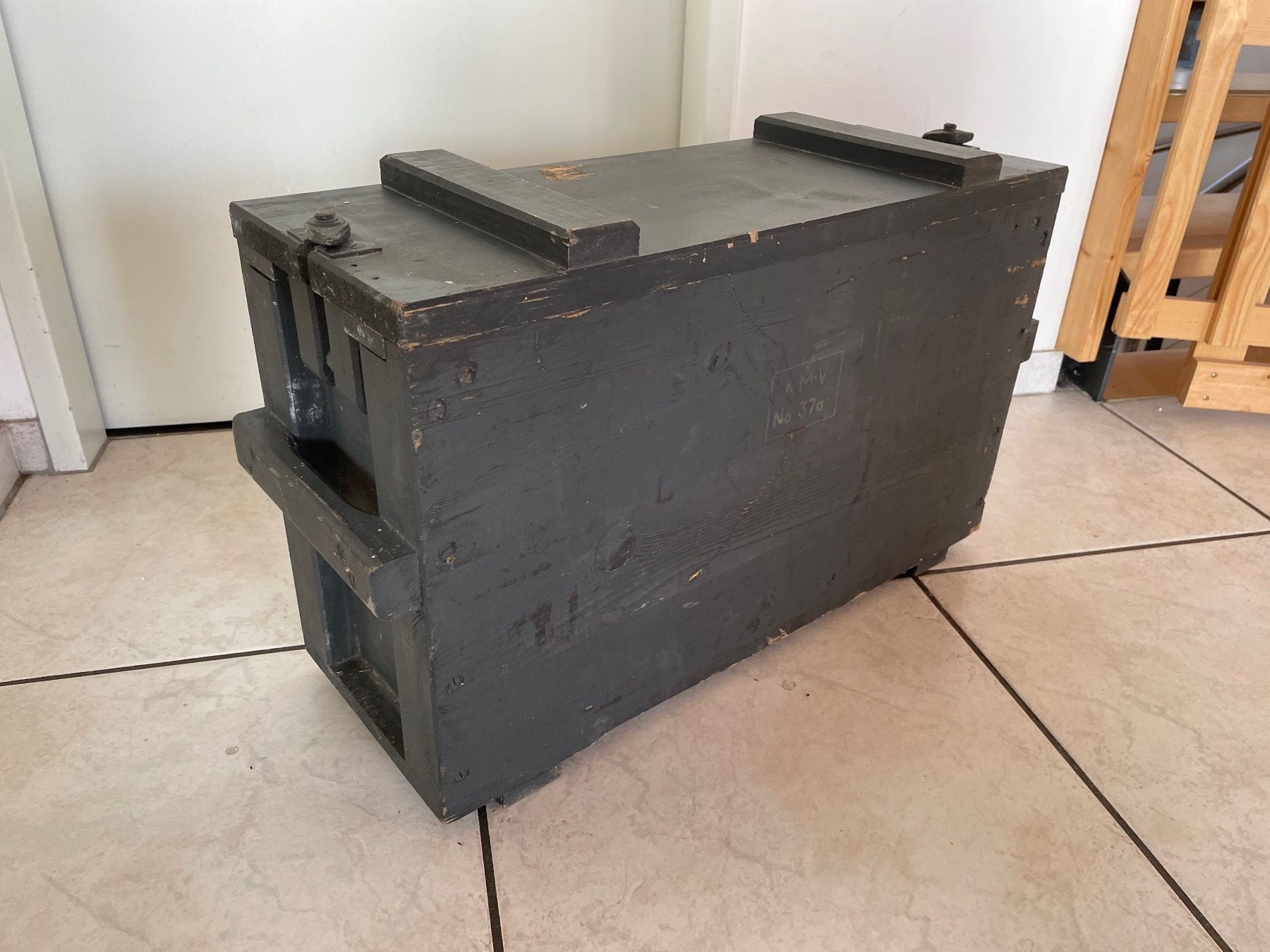 Kassen: Ancienne Caisse Militaire – Gebraucht aus Vallamand von Bricbracbroc82 1