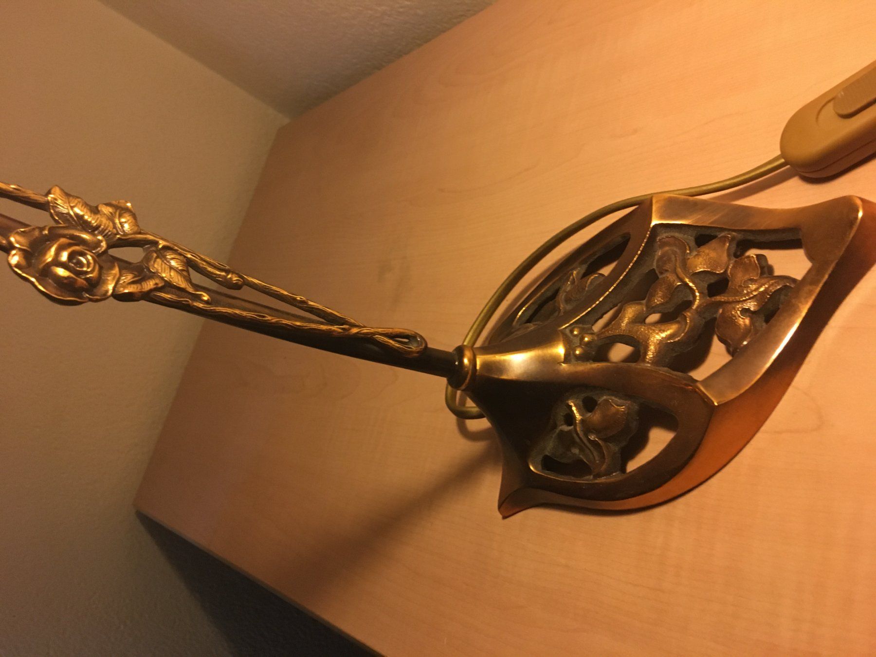 Lampen: Antike Tischlampe aus Bronze veritable – Gebraucht aus langenthal von Bazlago 4